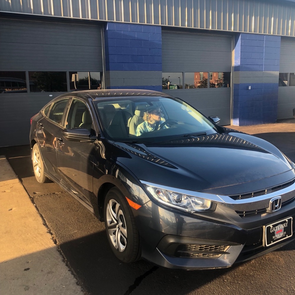 Meet your Posher, Will